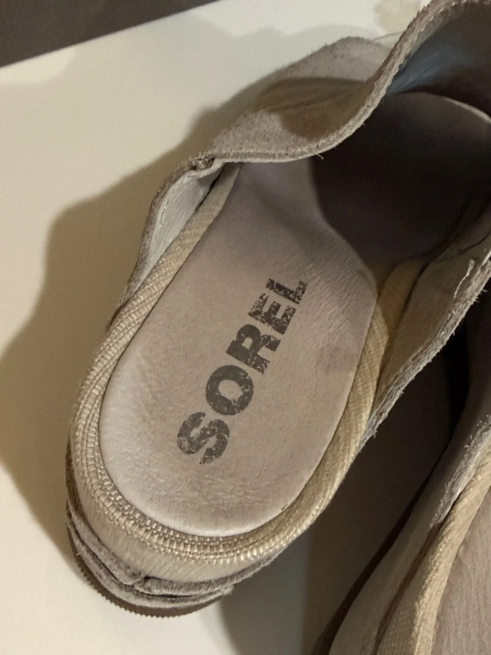 Sorel Women's Joanie II Slide Wedge Light Gray Suede Open-Toe Sandals
